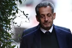 ساركوزي أمام القضاء الفرنسي مجدداً للمطالبة بإطلاق سراحه شفق نيوز