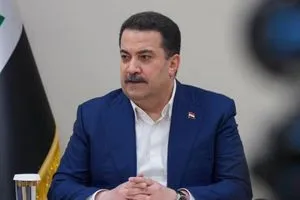 رئيس الوزراء يجري جولة في منطقة الكرادة وسط بغداد
