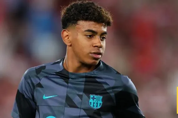 لماذا لم يظهر هذا الاستياء فيما فعله المنتخب مع لامين قبل لقاء تركيا