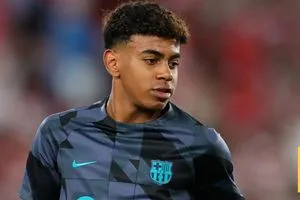 لماذا لم يظهر هذا الاستياء فيما فعله المنتخب مع لامين قبل لقاء تركيا