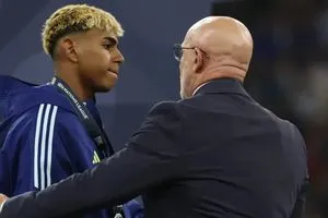 منتخب إسبانيا يستقر على بديل لامين يامال