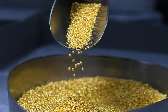 جني الأرباح يعيد الذهب إلى المنطقة الحمراء