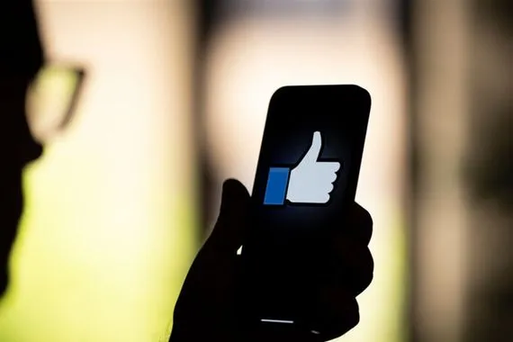 وداعاً لأشهر رموز فيسبوك أزرار أعجبني و شارك خارج الخدمة في 2026