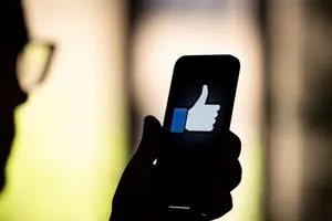 وداعاً لأشهر رموز فيسبوك أزرار أعجبني و شارك خارج الخدمة في 2026