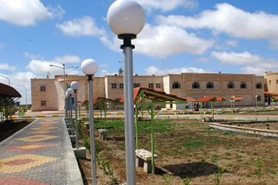 لأول مرة منذ 25 عاماً جامعة الأنبار تحتفل بتخرج طلبتها في الهواء الطلق شفق نيوز