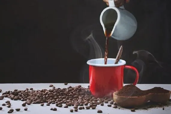 طبيب روسي يفند خرافات القهوة أربع أكواب يومياً آمنة وتفيد القلب شفق نيوز