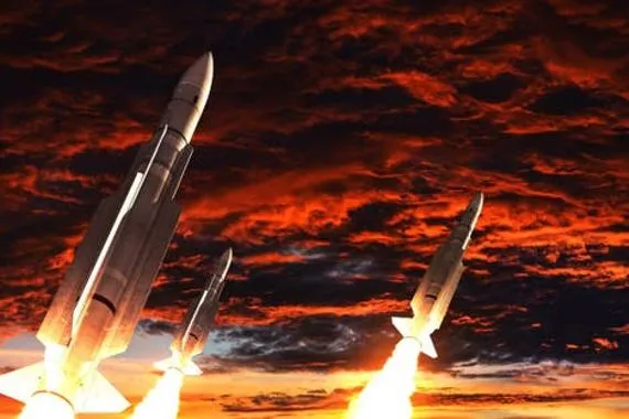 4 2 مليار يورو نحو السماء ماكرون حرب الغد ستبدأ في الفضاء