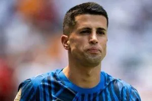 شرط محترف الهلال لاعتزال اللعب الدولي