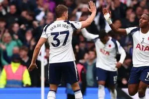 مباريات توتنهام المتبقية في 2025