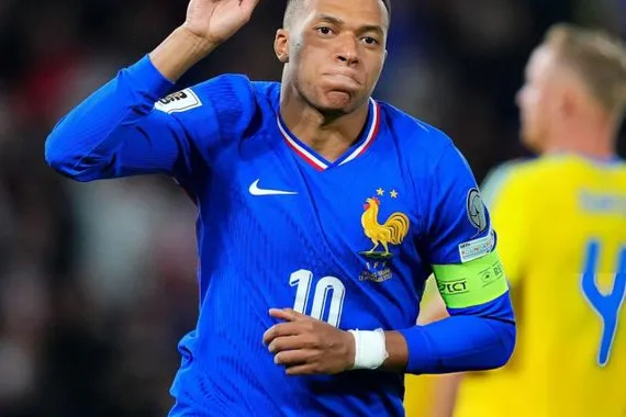 ماذا قدم مبابي مع فرنسا امام اوكرانيا