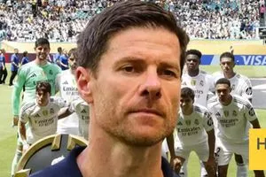 رسالة للاعبي الريال الباب في الخلف على اليمين