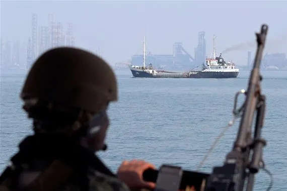 الحرس الثوري الإيراني يعلن احتجاز ناقلة تالارا أثناء عبورها مضيق هرمز