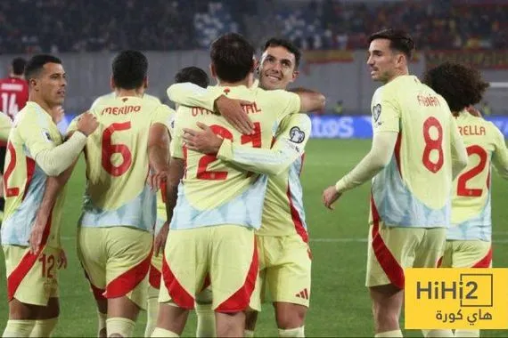 دي لا فوينتي يتخطى رقم ديل بوسكي مع اسبانيا