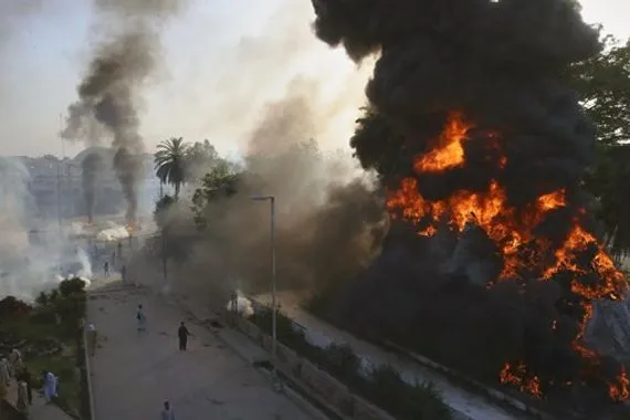 مصرع 5 أشخاص جراء انفجار بمصنع ألعاب نارية في باكستان