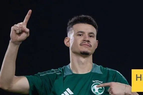 غموض حول مشاركة الحمدان مع الأخضر أمام الجزائر