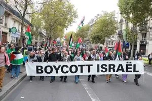 نفاق واضح فرنسا تسمح لإسرائيل بالمشاركة في معرض دولي كبير للامن