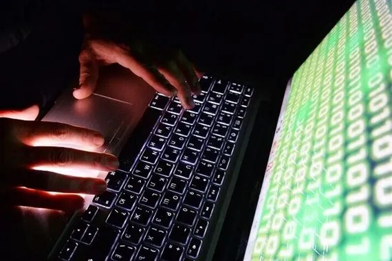 اختراق 100 حساب بريطانيا تصادر 5 4 مليون دولار من قرصان تويتر