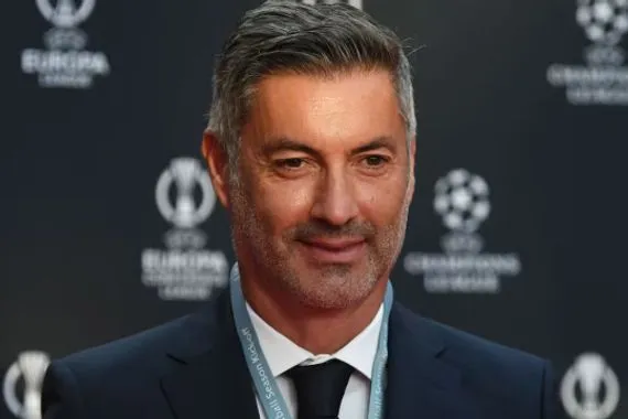 فيتور بايا يعلق على صعوبة رحيله عن برشلونة