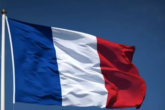 إضراب جماعي في مستشفيات باريس عمليات جراحية الغيت والمرضى يدفعون الضريبة