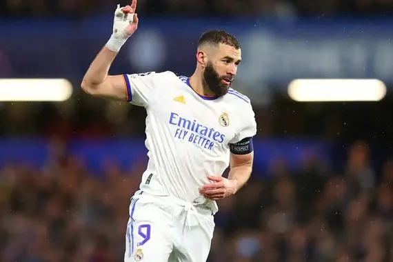 بنزيما عودتي لريال مدريد واردة وفينيسيوس قد يفوز بالكرة الذهبية