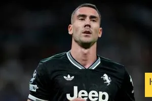 أتلتيكو مدريد يدخل سباق التعاقد مع فلاهوفيتش