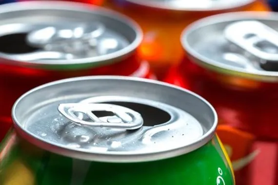 تحذيرات من خطر مشروبات الطاقة على الأنسجة والأعضاء