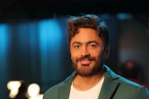 أزمة صحية مفاجئة لتامر حسني ورسالة مؤثرة تُقلق جمهوره