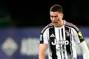 الشوط الأول تقييمات لاعبي يوفنتوس ضد فيورنتينا