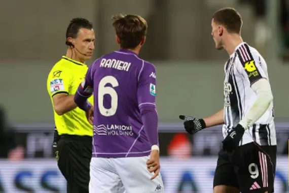 يوفنتوس يكتفي بالتعادل مع فيورنتينا