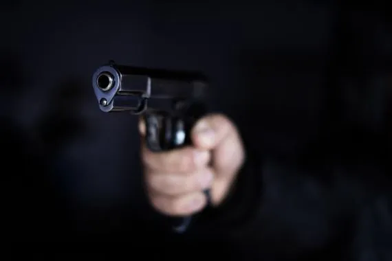 أب مخمور يقتل ابنته ويصيب زوجته وابنه في بغداد