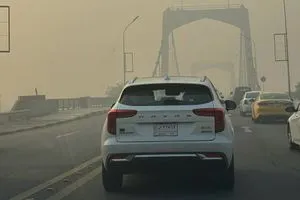 غمامة سوداء تغطي سماء بغداد والأهالي يناشدون معالجة التلوّث