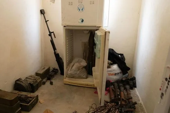 عبوات وأحزمة ناسفة وقواذف واسلحة الإطاحة بخلية داعشية في حلب