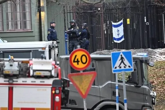 سويدي يقرّ بتكليفه مهاجمة سفارة إسرائيل في الدنمارك