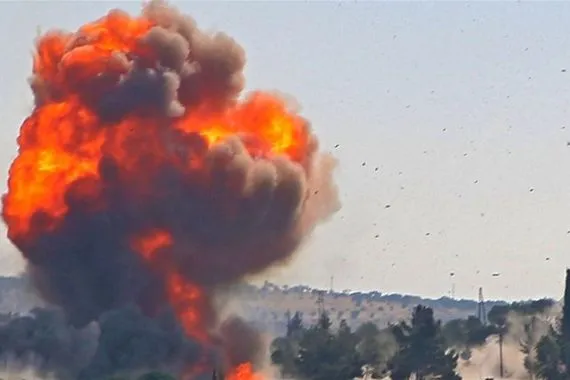 إصابات وأضرار كبيرة بانفجار ضخم هز بلدة كفر تخاريم بريف إدلب