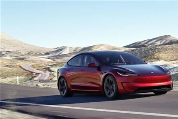 دعوى جديدة على تسلا بسبب عيب خطير في الأبواب