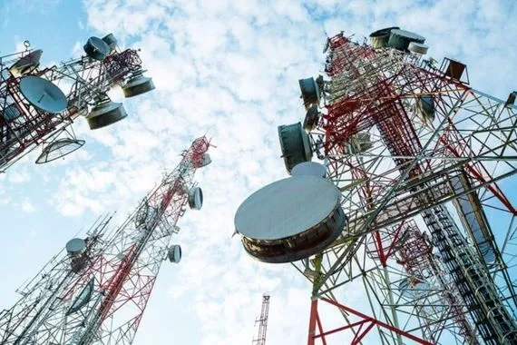 العراق يدخل خارطة مشاريع الاتصالات الإقليمية باستثمارات قطرية تتجاوز 500 مليون دولار