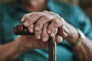 دراسة جديدة ترصد طفرة في شيخوخة الجسم منتصف العمر شفق نيوز