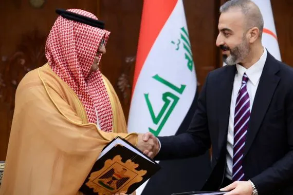 العراق يوقع مشروع تطوير جودة الصناعة الدوائية مع شركة سعودية شفق نيوز