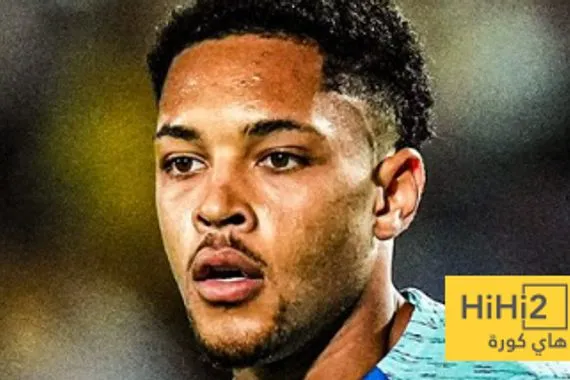 وكيل فيتور روكي ينتقد موقف برشلونة ويقارنه بتشيلسي