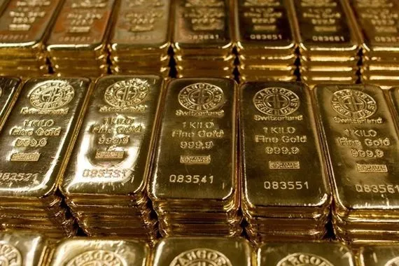 الذهب يواصل الارتفاع ويتجه لتحقيق مكاسب شهرية رابعة