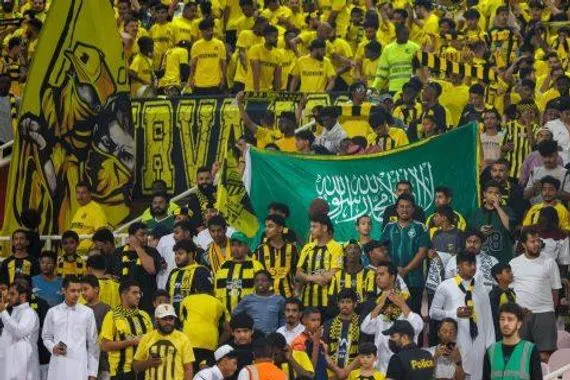 الاتحاد يدعو جماهيره لتكون القوة الدافعة للفريق