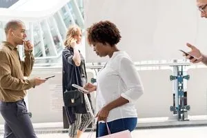 إدمان أم وهم دراسة تقلب المفاهيم حول السوشيال ميديا