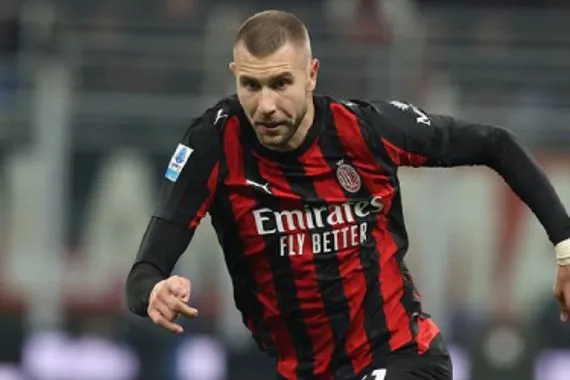 إحصائيات نصف ساعة من مباراة ميلان ولاتسيو