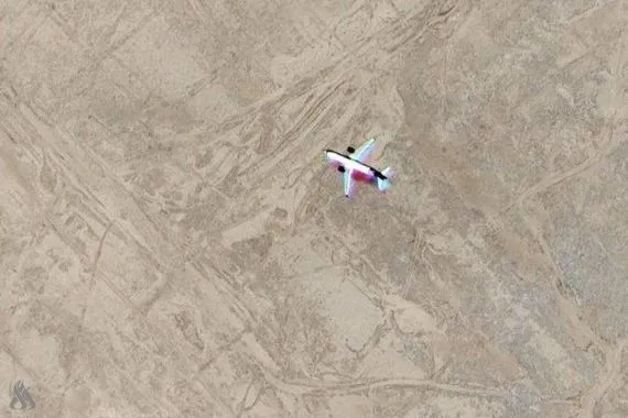 النقل تصدر توضيحاً بشأن صور لطائرة مركونة في منطقة صحراوية قرب الوركاء وكالة الانباء العراقية واع