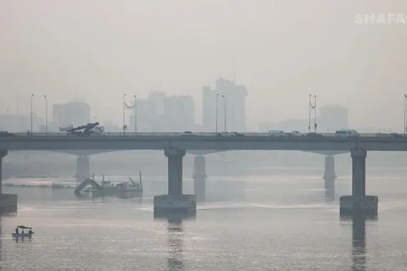 بغداد تختنق تحذيرات من مستويات تلوث خطيرة جداً وغيوم تحبسها صور شفق نيوز