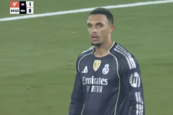 جماهير ريال مدريد تكشف عن المتسبب الرئيسي في هدف جيرونا الأول