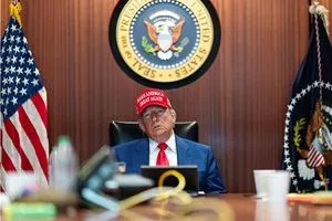 صحيفة بريطانية ترامب يغالط نفسه ويدخل الولايات المتحدة في كل صراعات العالم