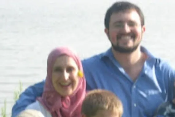 في فضيحة جديدة زوج امبراطورة داعش الامريكية يعمل لدى الاستخبارات التركية