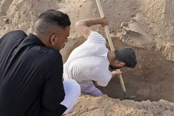 حادثة وفاة غريبة مواطن يحفر قبره بيده شمالي الفلوجة