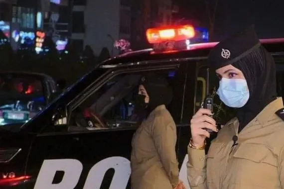 اعتقال امرأتين في بغداد هذا ما فعلتاه فيديو شفق نيوز